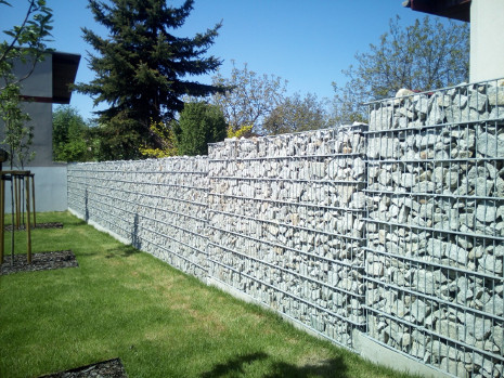 Nowoczesne ogrodzenia gabionowe - producent gabionów Gabion-Tech